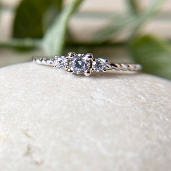 Dainty 925 Sterling Silver Minimalist Ring Stackable Statement Silver CZ Ring - Picture 4 of 4